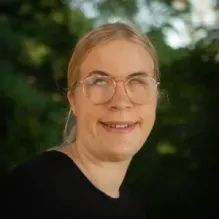 Portträttbild av Rebecka Olsson, ledarmot.
