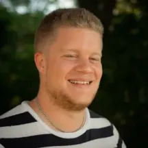 Porträttbild av Mattias Winsa, vice ekonomiskt ansvarig.